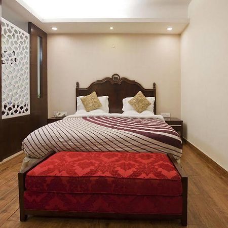 Oyo Premium Pitampura Hotel New Delhi Luaran gambar