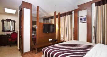 Oyo Premium Pitampura Hotel New Delhi Luaran gambar